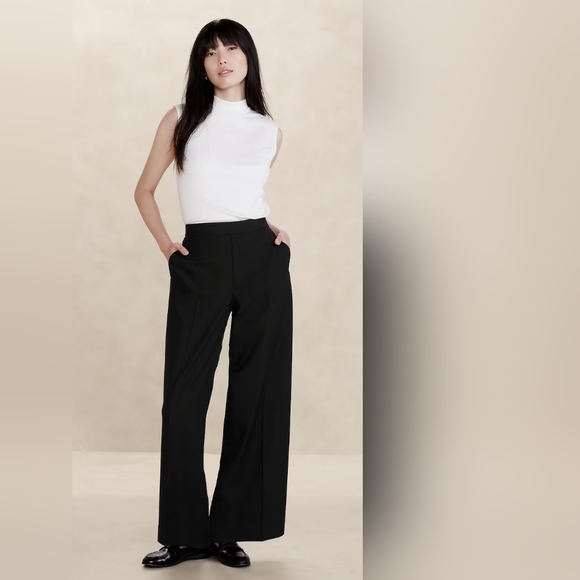 Banana Republic Factory Pants - Banana Republic Factory HAYDEN Wide Leg pants - Black 18